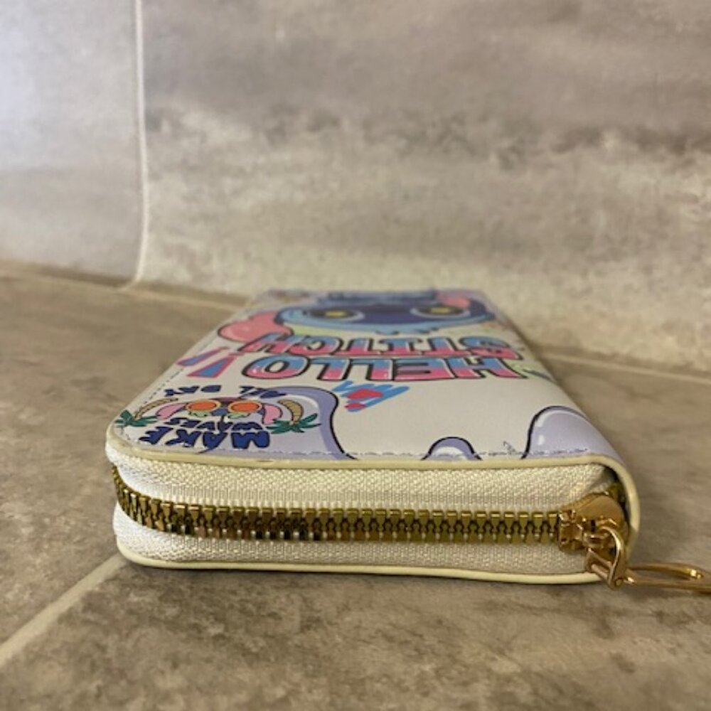 Hello Stitch Wallet - Picture 3 of 14